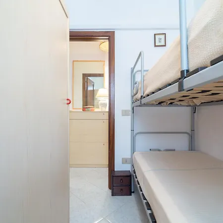 Apartament Roth 8 *